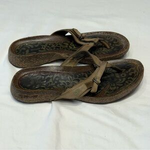 Teva Ventura Flip Flop Tan/Olive Women’s Size 6.5
